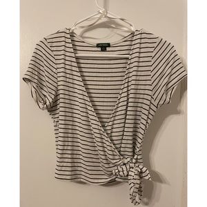 Wild Fable Short Sleeve Tie-Front Black and Soft White Striped Crop Top Size M